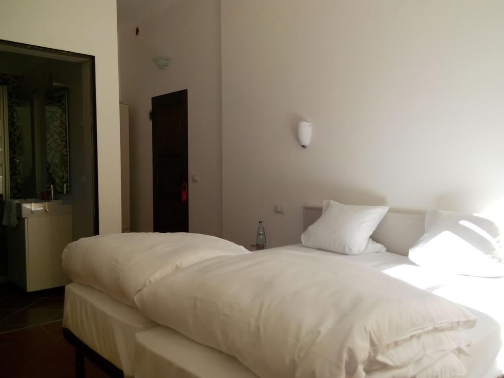 Casa Baroli B&B Канобио Стая снимка